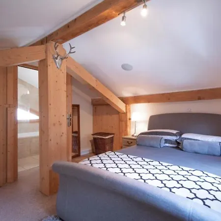 Chalet Beautiful 3 Bedroom In *